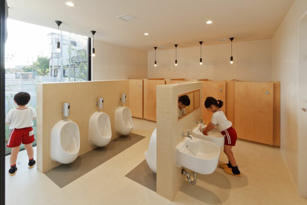 Kriteria WC yang Baik dan Ideal di Lingkungan Sekolah PAUD